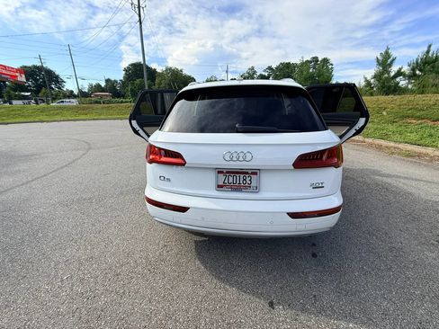 Used 2018 Audi Q5 Prestige w/ Prestige Package AWD/4WD image 7