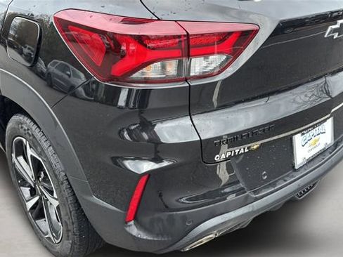 Used 2022 Chevrolet TrailBlazer RS w/ Sun and Liftgate Package image 36