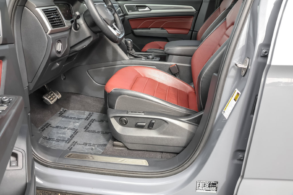 Certified 2023 Volkswagen Atlas Cross Sport SEL Premium R-Line AWD/4WD image 19