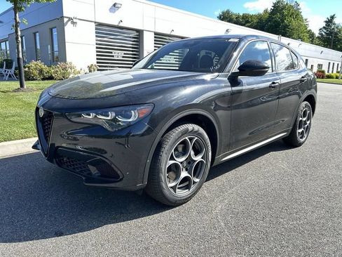 New 2026 Alfa Romeo Stelvio Sprint w/ Convenience Package AWD/4WD image 4