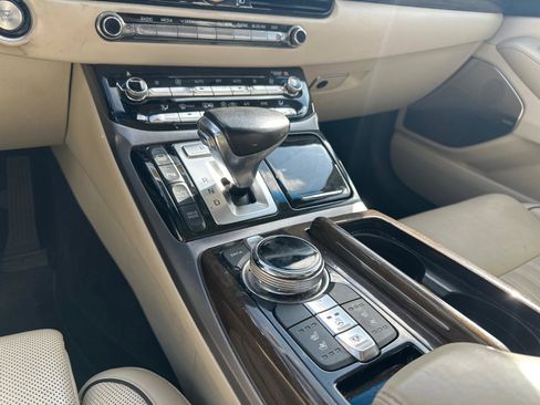 Used 2017 Genesis G90 5.0 Ultimate image 16