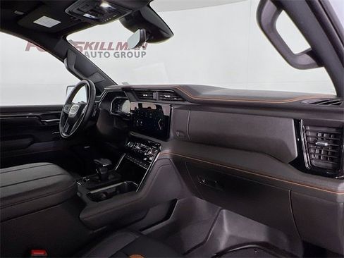 Used 2024 GMC Sierra 1500 AT4 w/ Technology Package image 41
