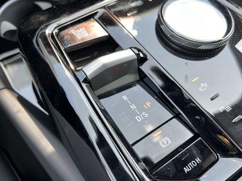 Certified 2025 BMW 530i xDrive w/ Premium Package image 19