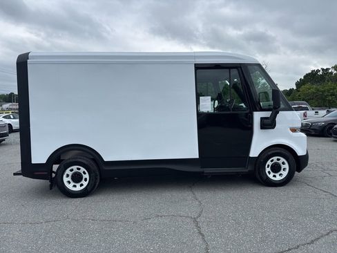 Used 2024 Chevrolet Brightdrop 400 w/ Commercial Equipment Package AWD/4WD image 6