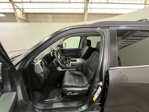 Used 2024 Toyota Sequoia SR5 w/ SR5 Premium Package AWD/4WD image 18