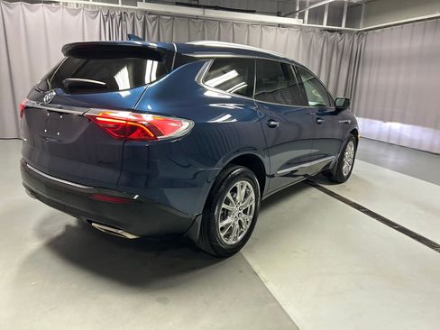Used 2023 Buick Enclave Essence w/ Experience Buick Package FWD image 7