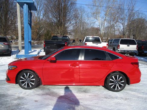 Used 2022 Honda Civic EX image 2