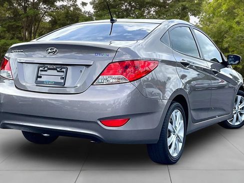 Used 2013 Hyundai Accent GLS w/ Premium Pkg FWD image 2