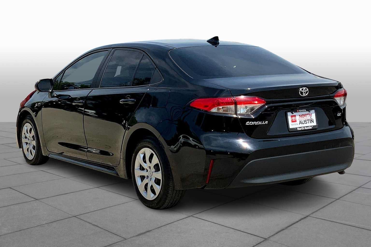 Used 2023 Toyota Corolla LE FWD image 12