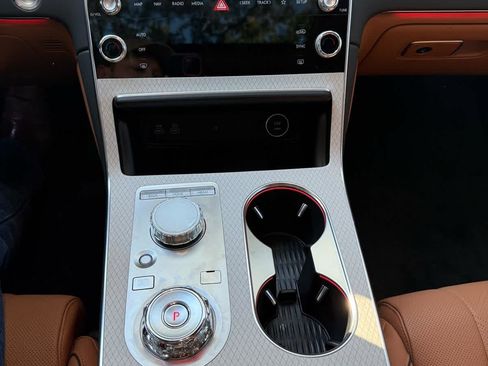 Used 2025 Genesis GV80 3.5T Advanced image 19