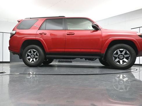 Used 2024 Toyota 4Runner TRD Off-Road Premium AWD/4WD image 35
