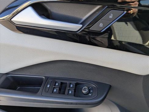 New 2025 Volkswagen Taos S image 12