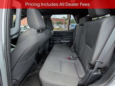 Used 2025 Toyota 4Runner SR5 AWD/4WD image 15