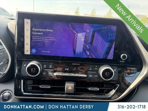 Used 2023 Toyota Highlander XLE FWD image 7