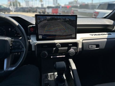 Used 2024 Toyota Tacoma TRD Off-Road AWD/4WD image 9