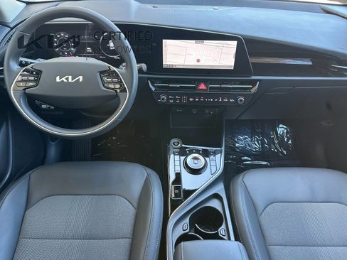 Certified 2024 Kia Niro Wind FWD image 14