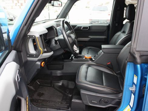 Used 2023 Ford Bronco Badlands image 13