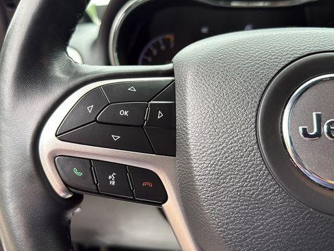 Used 2020 Jeep Grand Cherokee Limited w/ Premium Lighting Group AWD/4WD image 24