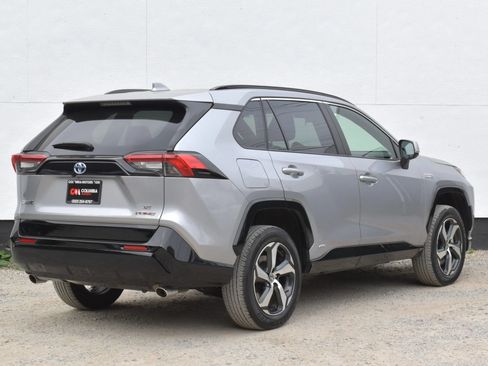 Used 2024 Toyota RAV4 SE w/ Weather & Moonroof Package AWD/4WD image 5