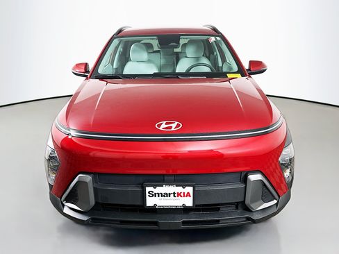 Used 2024 Hyundai Kona SEL w/ Convenience Package AWD/4WD image 2