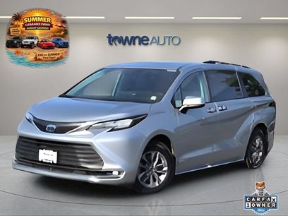 Used 2021 Toyota Sienna XLE