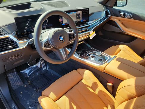 New 2026 BMW X5 xDrive40i w/ M Sport Package AWD/4WD image 18