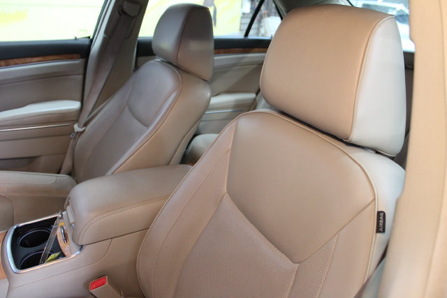 Used 2012 Chrysler 300 Limited w/ Luxury Group RWD image 18