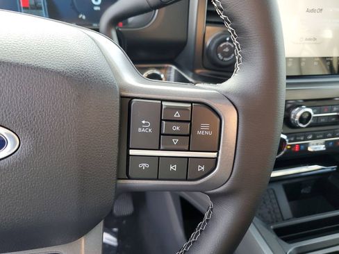 New 2026 Ford F250 Lariat w/ Black Appearance Package image 23