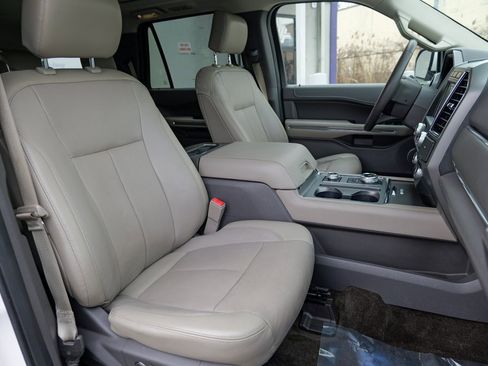 Used 2018 Ford Expedition XLT w/ Equipment Group 202A image 36