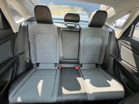 Used 2026 Volkswagen Jetta SE FWD image 29