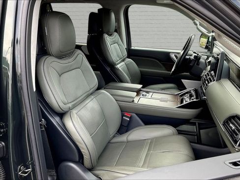 Used 2022 Lincoln Navigator Black Label AWD/4WD image 29