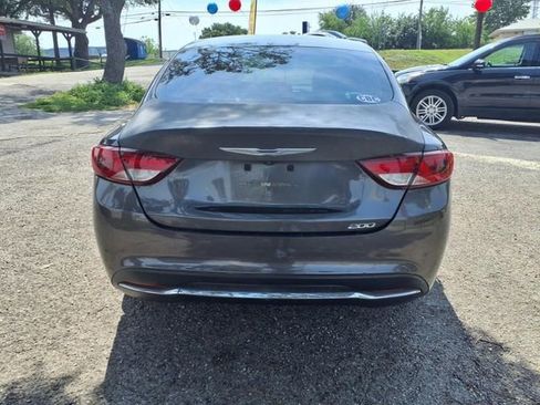 Used 2015 Chrysler 200 Limited image 6