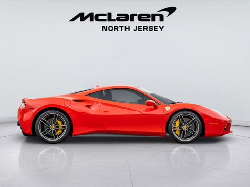 Used 2016 Ferrari 488 GTB RWD image 11