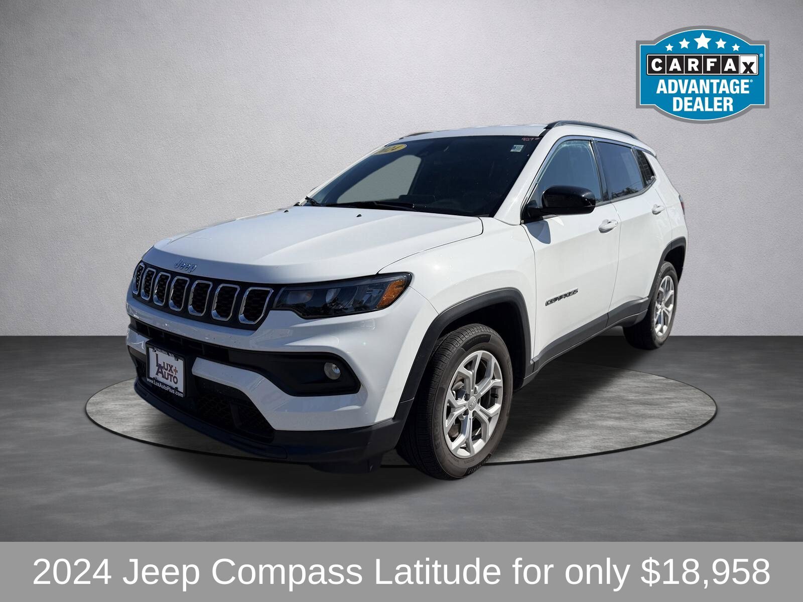 Used 2024 Jeep Compass Latitude AWD/4WD image 7