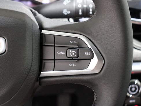 New 2025 Jeep Compass Latitude w/ Convenience Group image 12