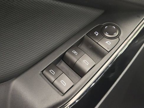 New 2026 Chevrolet Equinox LT w/ Safety and Technology Package FWD image 24