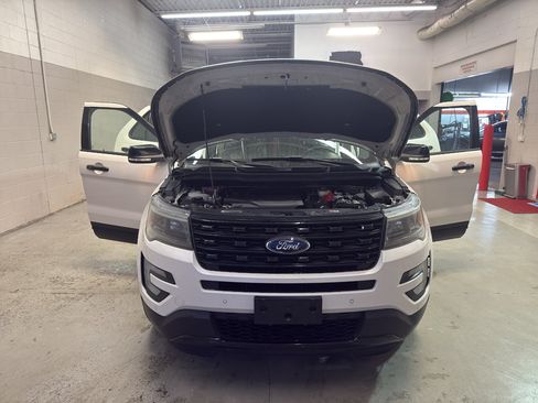 Used 2016 Ford Explorer Sport AWD/4WD image 8