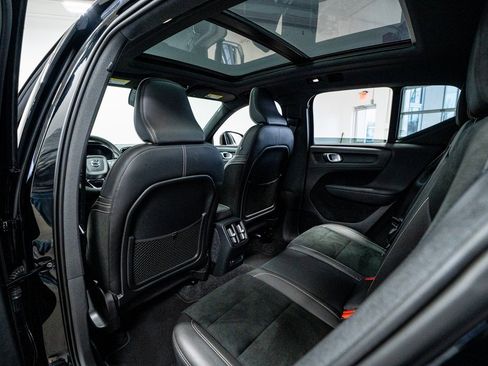 Used 2021 Volvo XC40 P8 Recharge w/ Advanced Package image 51