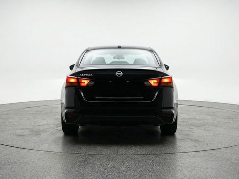 Used 2025 Nissan Altima 2.5 SV image 7