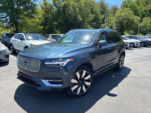 Used 2025 Volvo XC90 T8 Plus w/ Protection Package Premier AWD/4WD image 1