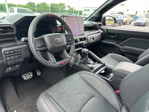 Certified 2025 Toyota Tacoma TRD Pro AWD/4WD image 28