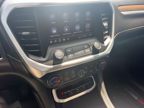 Used 2021 GMC Acadia SLE w/ Driver Convenience Package FWD image 20