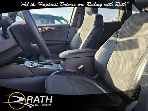 Used 2024 Ford Escape ST-Line image 11