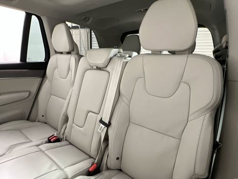 New 2026 Volvo XC90 B6 Ultra w/ Protection Package image 22