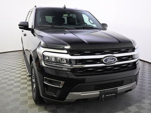Used 2023 Ford Expedition Limited image 9