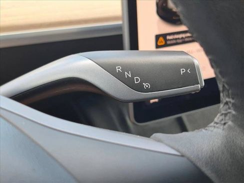 Used 2023 Tesla Model 3 Standard Range RWD image 12