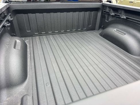 New 2026 RAM 1500 Express AWD/4WD image 5