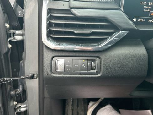 Used 2025 GMC Acadia Elevation w/ Elevation Premium Package AWD/4WD image 21