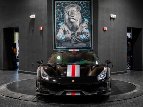 Used 2020 Ferrari 488 Pista Coupe image 11