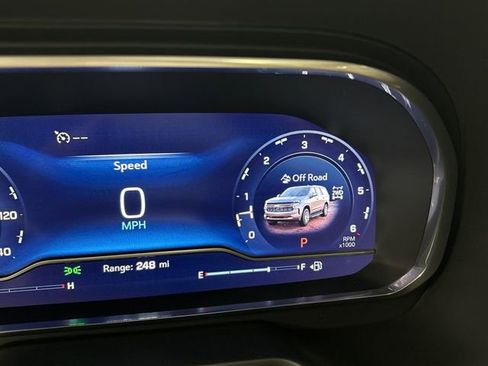 Used 2023 Chevrolet Suburban Z71 w/ Luxury Package image 49